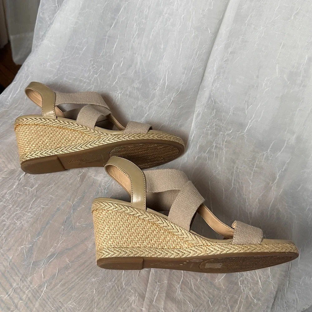 Lucky Brand Cork Wedge Heel Espadrilles Sandals T-strap Stretch Slingback 9.5‎
